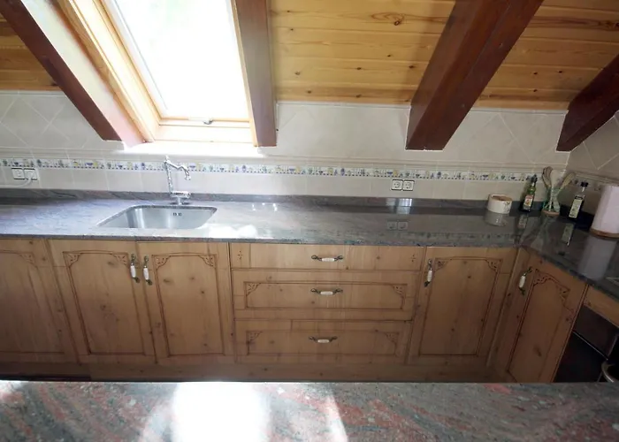 Miguelo, C.b Apartment Saravillo